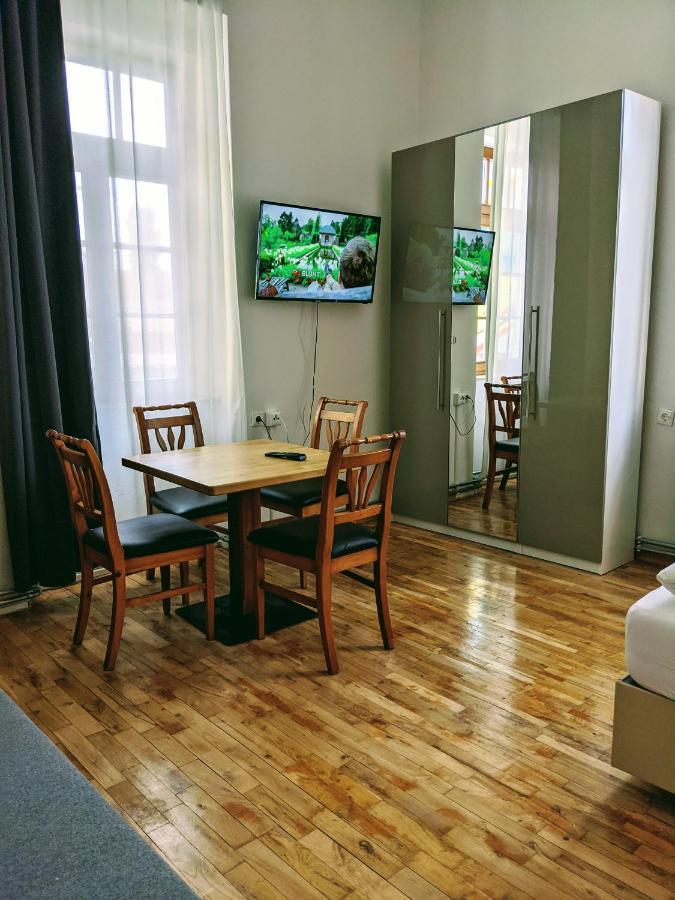 007 Studio Apartment Madrid 30M2 克拉根福 外观 照片